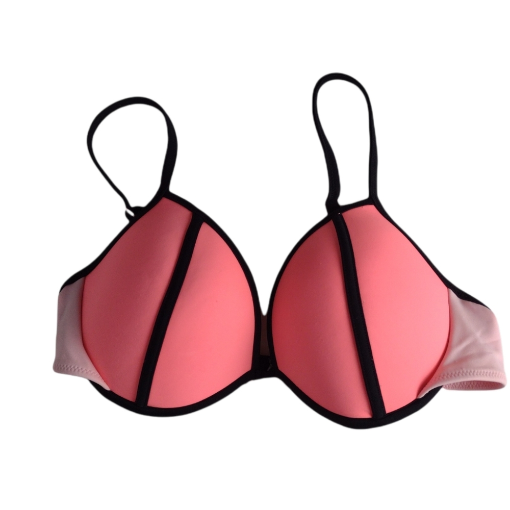 VS Victoria’s Secret The Fabulous Bikini Top 34C✨